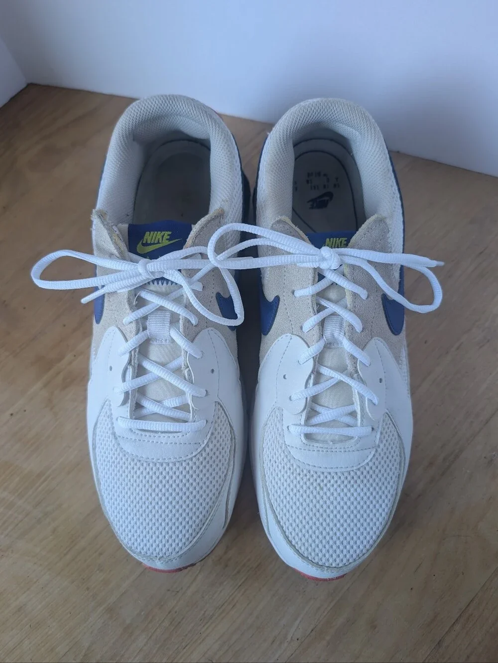 Nike Air Max Excee in White and Hyper Blue Shoes  Sneakers Mens Sz 9.5 Womens 11